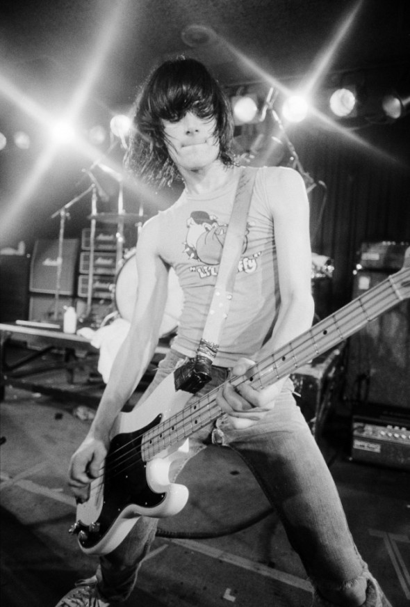 Fender Dee Dee Ramone Precision - Bajos y Bajistas